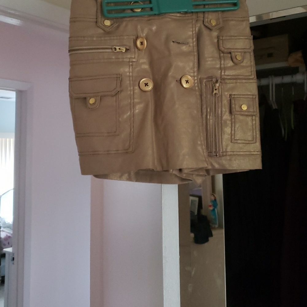 Skort